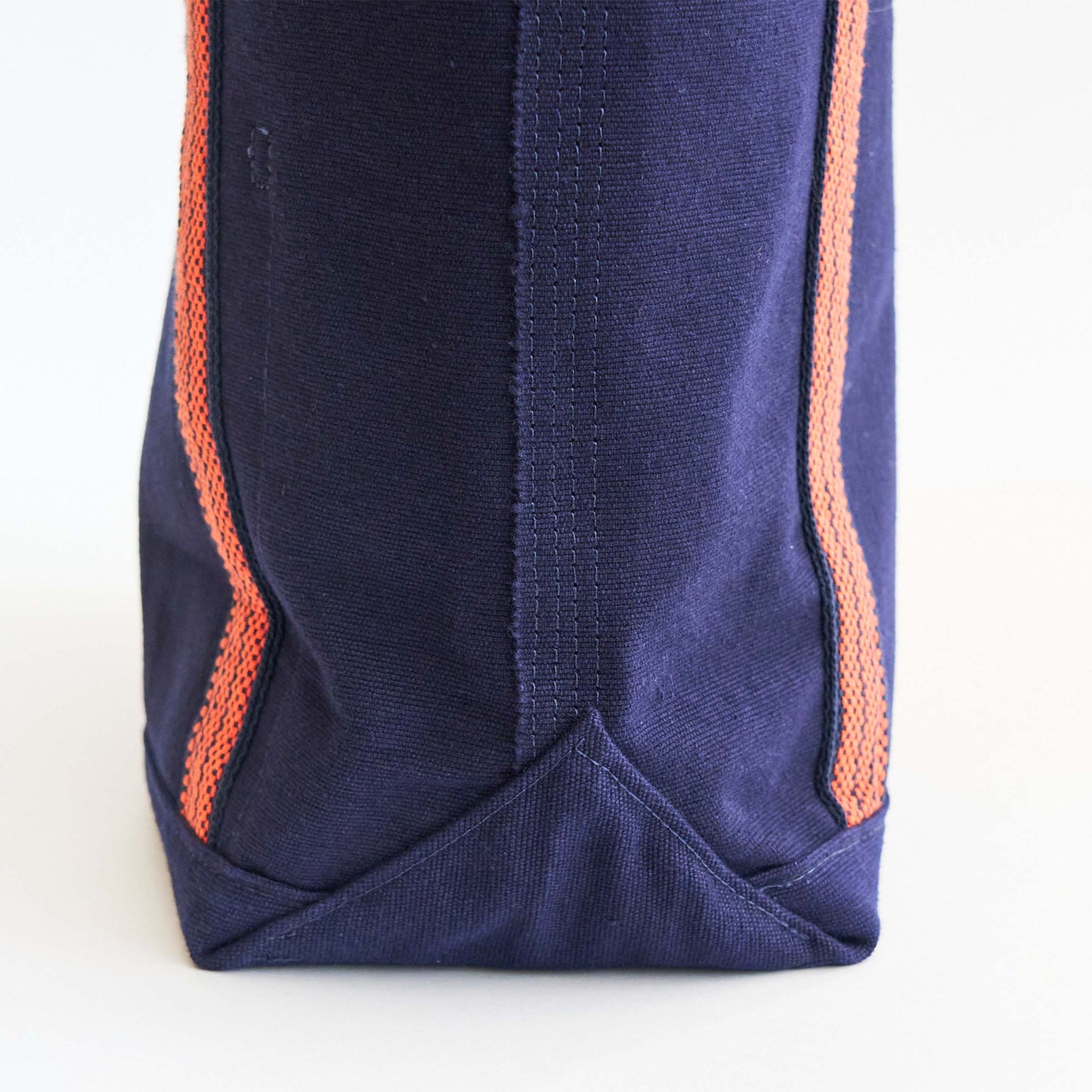 Double-handle tote bag